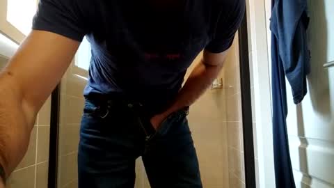 Snapshot of lebrun1985 chatting on 09.21.25 lebrun1985 online show from 09.21.25