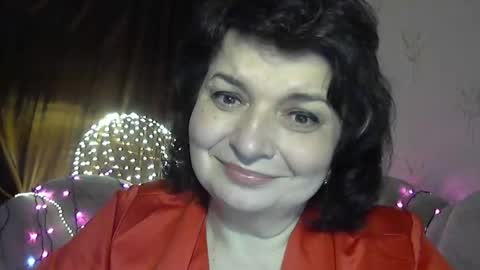 Snapshot of ledynika chatting on 12.15.25 LedyNika online show from 12.15.25