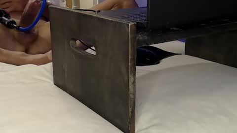 Lee Cox online show from 10.24.25