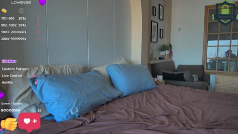 ELSA AND SAM     online show from 12.12.24