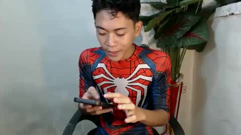 Snapshot of leemoreno18 chatting on 09.14.25 leemoreno18 online show from 09.14.25