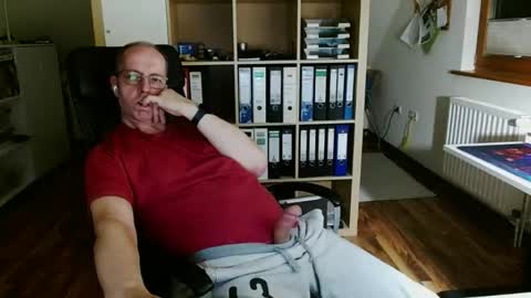 Snapshot of lefti27 chatting on 04.06.26 Dave online show from 04.06.26