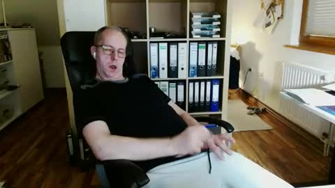 Snapshot of lefti27 chatting on 04.14.26 Dave online show from 04.14.26