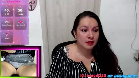 Snapshot of leidycrstnch21 chatting on 09.22.25 LeidyDi223 online show from 09.22.25