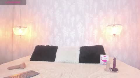 Snapshot of leigh_angels chatting on 11.05.25 LEIGH ANGELS online show from 11.05.25