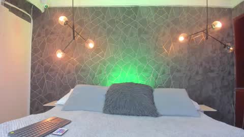 Snapshot of leigh_angels chatting on 11.07.25 LEIGH ANGELS online show from 11.07.25