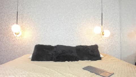 Snapshot of leigh_angels chatting on 11.08.25 LEIGH ANGELS online show from 11.08.25