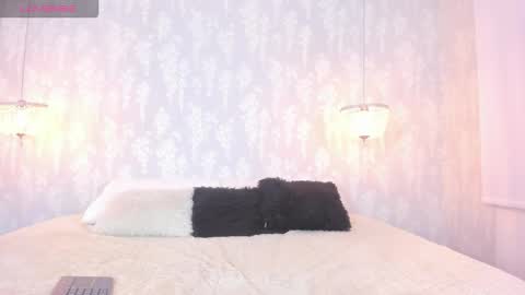 Snapshot of leigh_angels chatting on 11.09.25 LEIGH ANGELS online show from 11.09.25