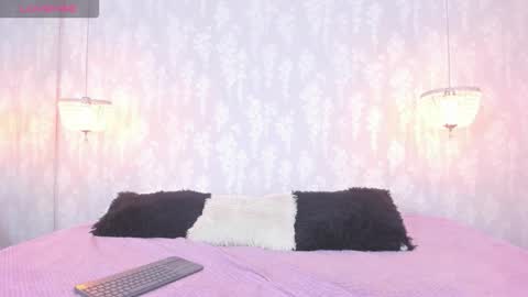 Snapshot of leigh_angels chatting on 12.02.25 LEIGH ANGELS online show from 12.02.25