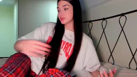 Leila online show from 02.13.25