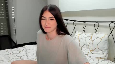 Leila online show from 03.12.25