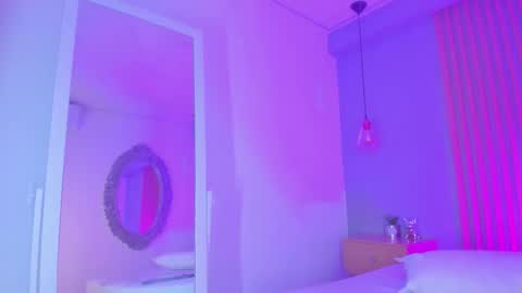 Leila online show from 10.29.25