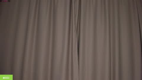 Snapshot of leiladream chatting on 10.05.25 leiladream online show from 10.05.25