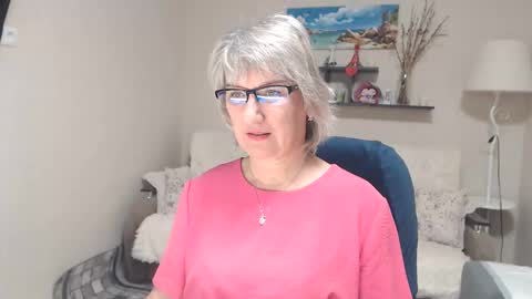 Leila Kinky online show from 11.11.25