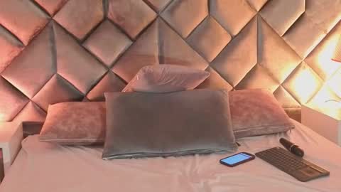 Leizathompson online show from 02.13.26