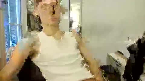 Snapshot of lelele44 chatting on 10.21.25 lelele44 online show from 10.21.25