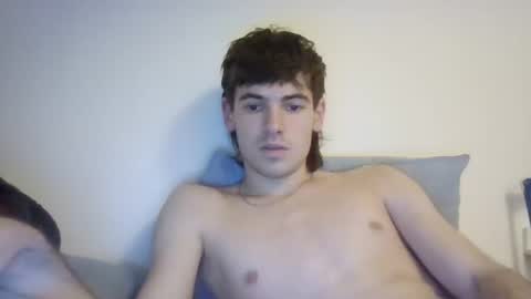 Snapshot of lelele44 chatting on 11.15.25 lelele44 online show from 11.15.25