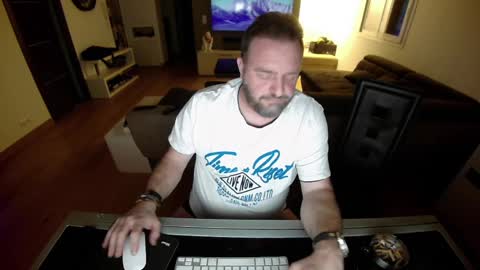 Snapshot of lemouth006 chatting on 01.01.25 Ange online show from 01.01.25