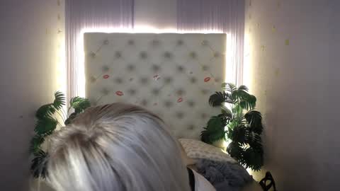 Lena online show from 01.12.25