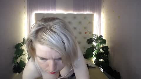 Lena online show from 01.12.25