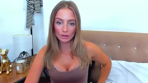 lena_sexi online show from 10.05.25