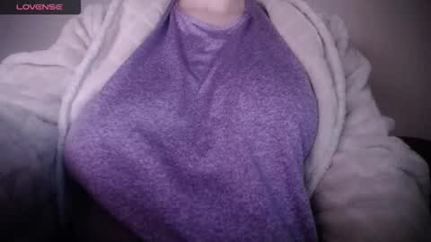 lenagolden online show from 02.26.26