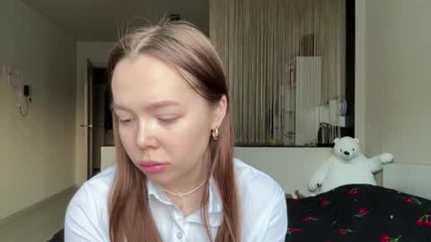 Snapshot of lenoimacyt chatting on 02.18.26 Hey hey our name is Mia Elfy Lovense is active time to play PVT IS OPEN online show from 02.18.26