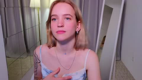 Snapshot of leo_lulu chatting on 12.04.24 Ashly online show from 12.04.24