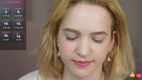 Snapshot of leo_lulu chatting on 01.10.25 Ashly online show from 01.10.25