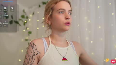 Snapshot of leo_lulu chatting on 02.16.25 Ashly online show from 02.16.25