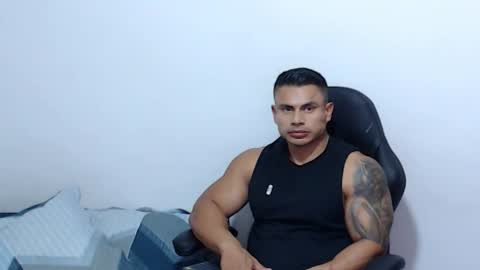 Snapshot of leo_muscleboy chatting on 05.28.26 Leo online show from 05.28.26