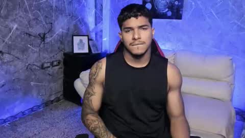 Leo independent model online show from 11.14.25