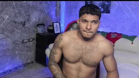 Snapshot of leo_taro chatting on 12.21.25 Leo independent model online show from 12.21.25