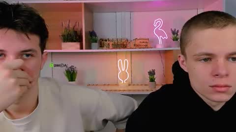 Snapshot of leo_valor chatting on 12.16.25 leo_valor online show from 12.16.25