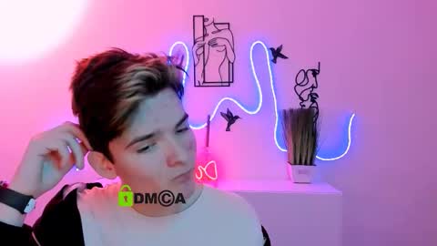 Snapshot of leo_valor chatting on 12.22.25 leo_valor online show from 12.22.25