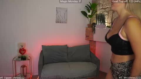 leokitty  online show from 01.12.26