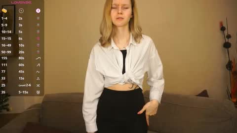 Hello Im Roxy Im just starting my journey here so lets get acquainted online show from 02.15.26