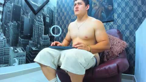 Leon Smoron online show from 02.08.26