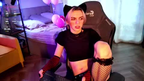 Leon online show from 02.20.25