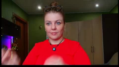 Snapshot of leona_tracie chatting on 07.02.26 Leona tracie online show from 07.02.26