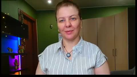 Snapshot of leona_tracie chatting on 07.06.26 Leona tracie online show from 07.06.26