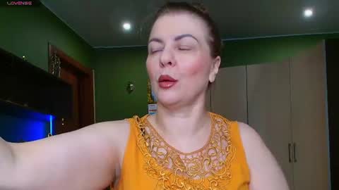 Snapshot of leona_tracie chatting on 07.10.26 Leona tracie online show from 07.10.26