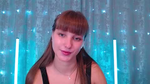 Snapshot of leonaalove chatting on 09.28.25 Leonaalove online show from 09.28.25