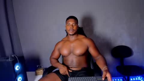 Snapshot of leonardo_jones1 chatting on 04.20.26 Leandro jones online show from 04.20.26
