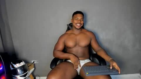 Snapshot of leonardo_jones1 chatting on 04.21.26 Leandro jones online show from 04.21.26
