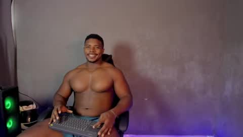 Snapshot of leonardo_jones1 chatting on 04.25.26 Leandro jones online show from 04.25.26