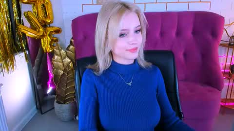 Snapshot of leonastone chatting on 10.24.25 leonastone online show from 10.24.25