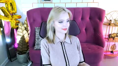 Snapshot of leonastone chatting on 11.27.25 leonastone online show from 11.27.25