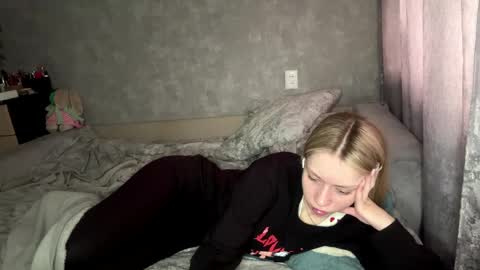 Snapshot of leonegoodnough chatting on 04.29.26 Eva online show from 04.29.26