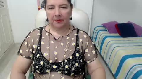 leonela   online show from 05.19.26